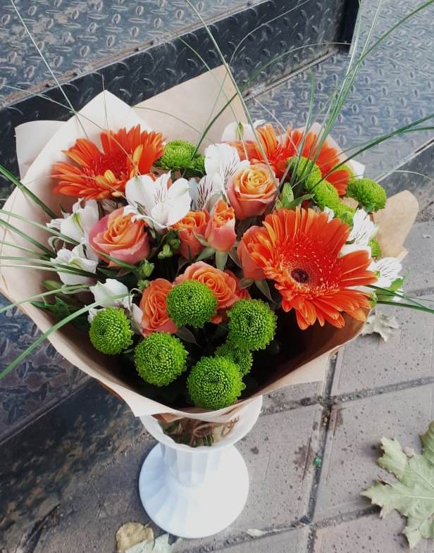 Букет цветов из: Герберы, Хризантемы, Альстромерии и Розы в Железноводске