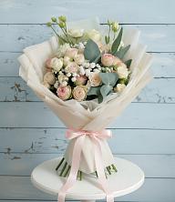 Букет цветов из:  Розы и Лизиантусы в Железноводске