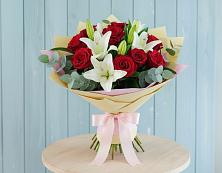 Букет цветов из:  Лилии и Розы в Железноводске