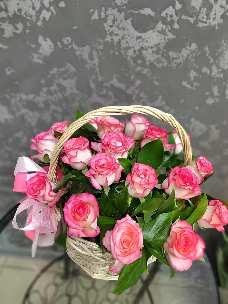 Цветочная композиция из Розы в корзине в Железноводске