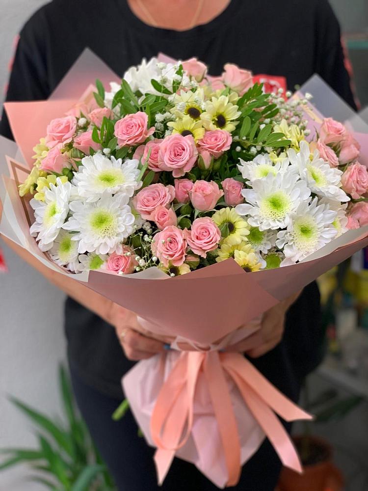 Букет цветов из: Розы и Хризантемы в Железноводске