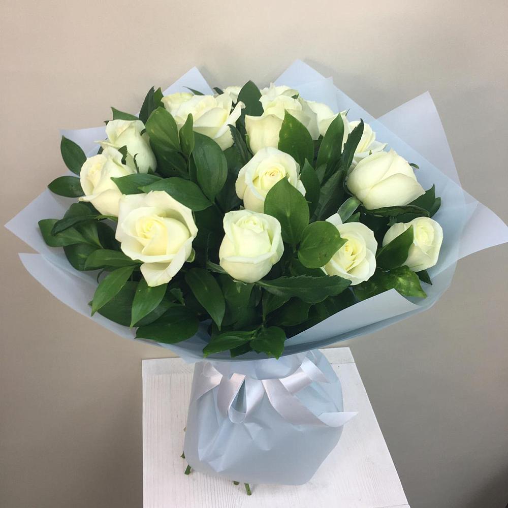 Букет 15 Белых роз Проуд в Железноводске