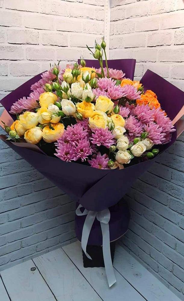 Букет цветов из: Хризантемы и Розы в Железноводске