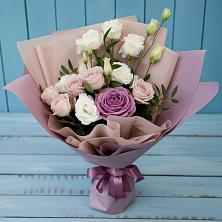 Букет цветов из:  Розы и Лизиантусы в Железноводске