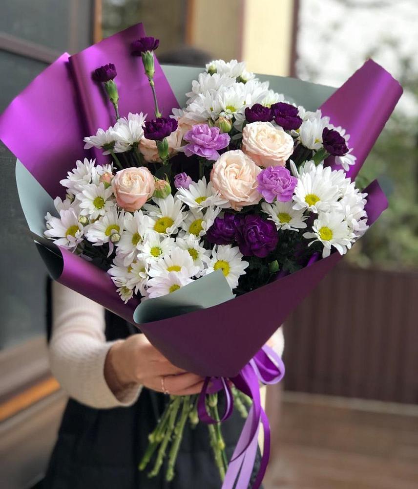 Букет цветов из: Хризантемы, Гвоздики и Розы в Железноводске