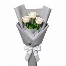 Букет 3 белые розы в Железноводске