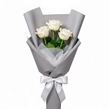 Букет 3 белые розы в Железноводске