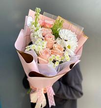 Букет цветов из:  Хризантемы и Розы в Железноводске