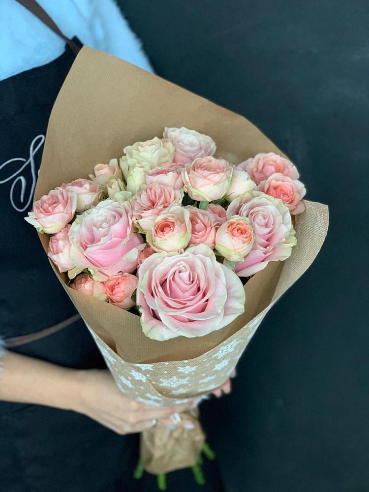 Букет цветов из: Хризантемы и Розы в Железноводске