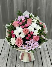 Букет цветов из:  Альстромерии, Гвоздики, Розы и Хризантемы в Железноводске