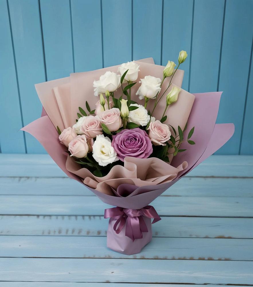 Букет цветов из: Розы и Лизиантусы в Железноводске