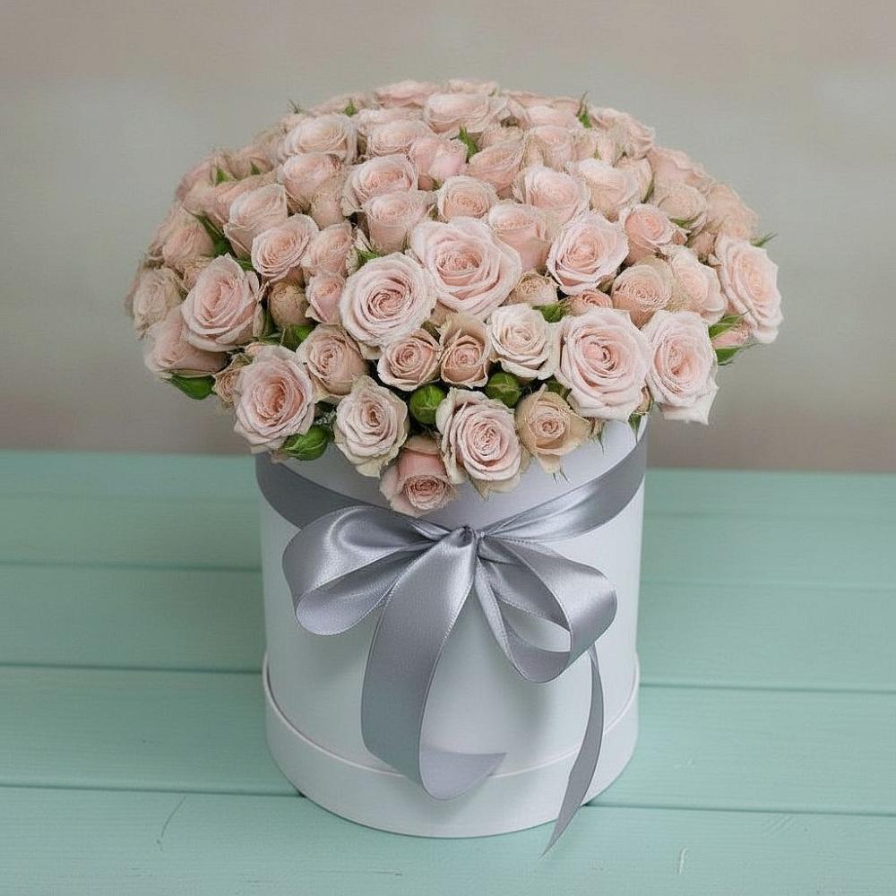 Цветочная композиция из Розы в шляпной коробке в Железноводске